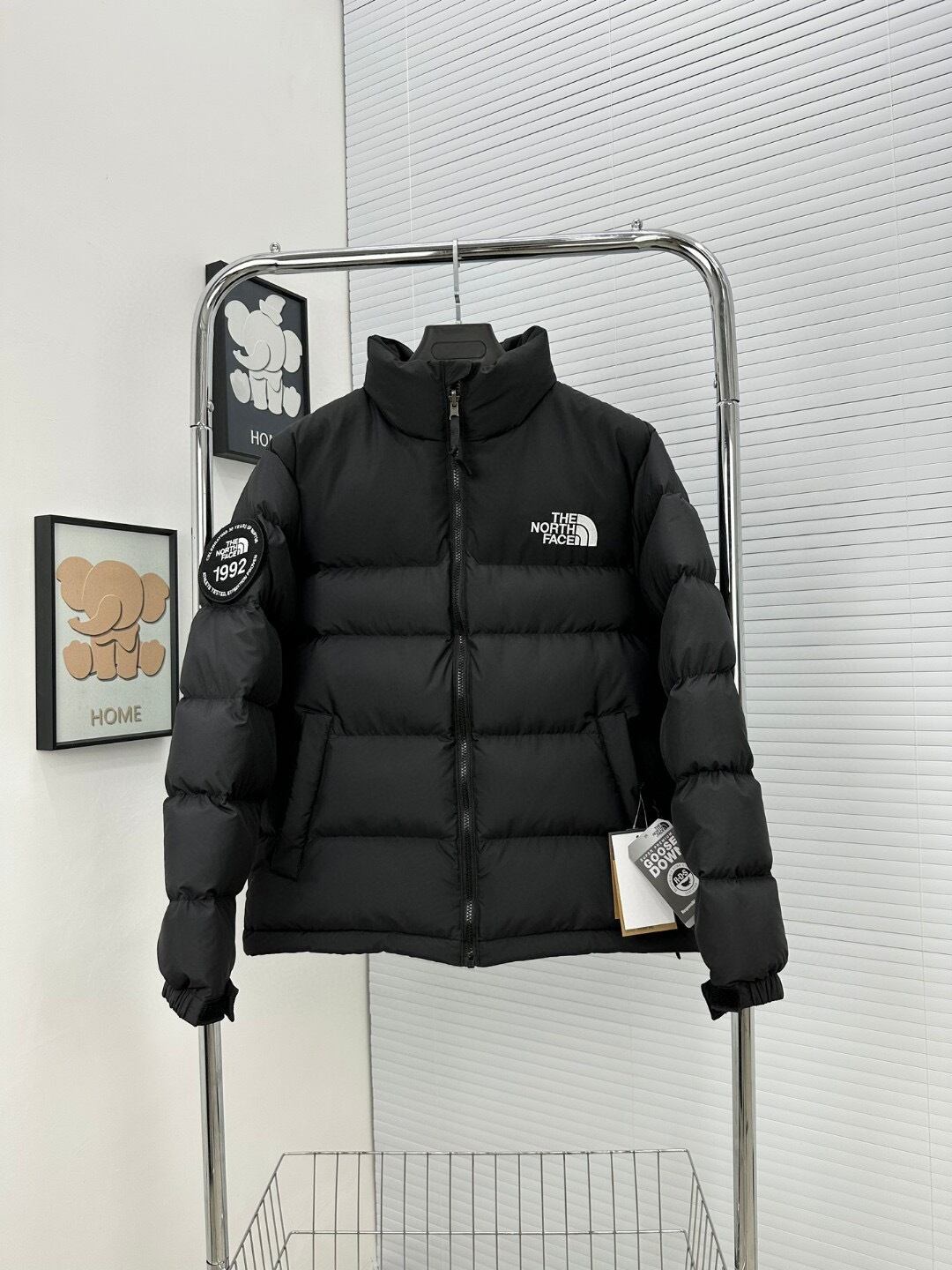 The North Face ザノースフェイス 人1992腕章付き限定ダウンジャケットRETRO ANNIVERSARY  NUPTSE■海外限定■大人気 | DK大黒 powered by BASE