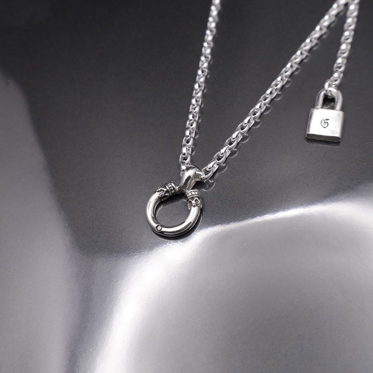 CROWN HORSESHOE w/ BLACK DIAMOND NECKLACE / クラウンホースシューブラックダイヤモンドネックレス