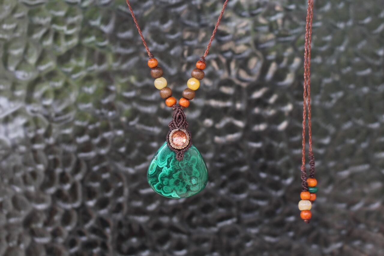 Malachite  & Sunstone micro macrame woody pendant