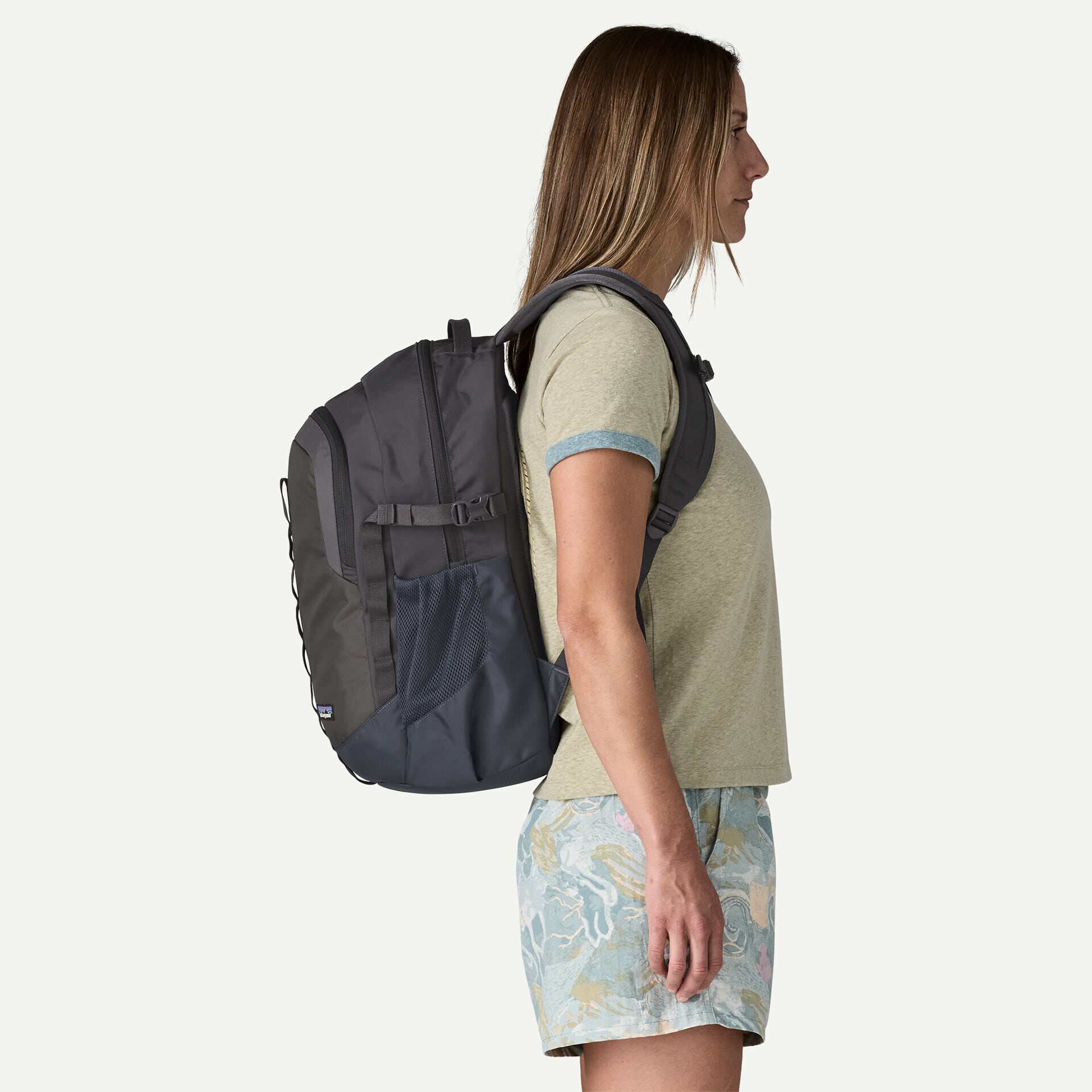 2026年新作 パタゴニア レフュジオ・デイパック 26L Smolder Blue
