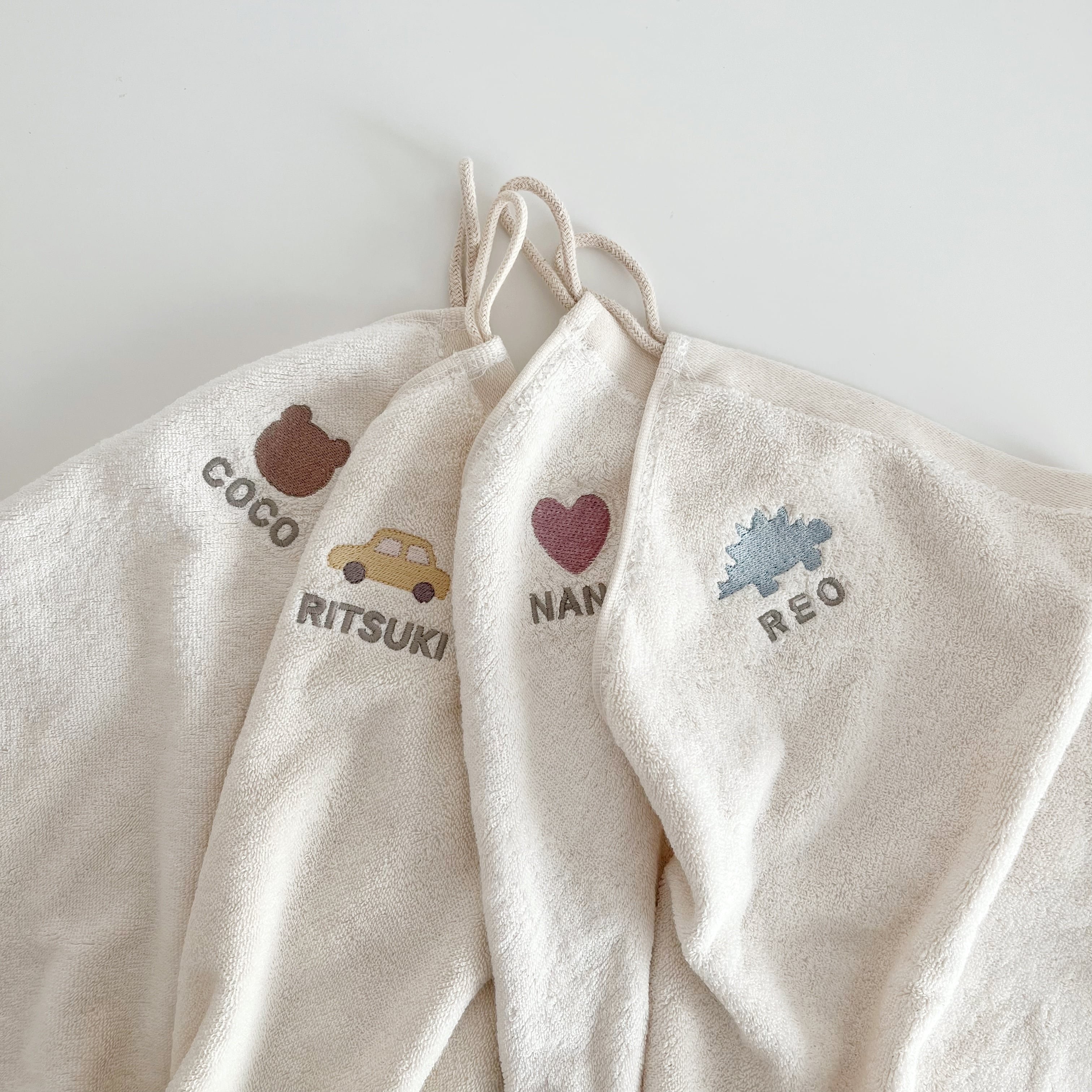 moonbyul センイルパーティー 刺繍入りタオル 2種セット moonbyul センイルパーティー 刺繍入りタオル 2種セット ② ミニタオル