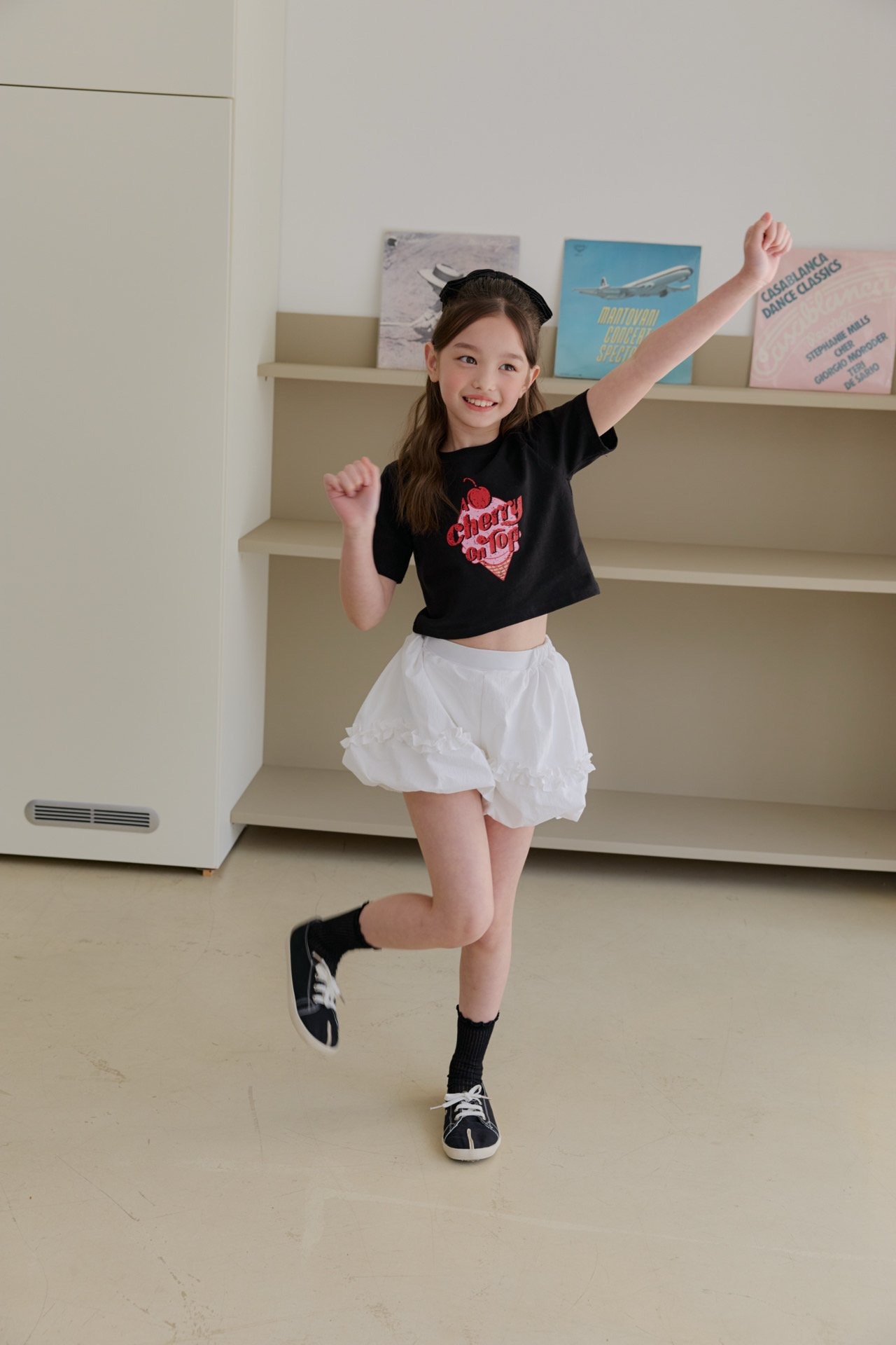 [DOREDORE] Cherry Crop Top / [도레도레] 체리크롭티