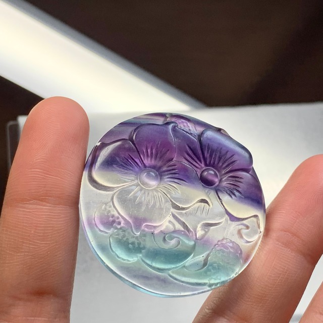 3.穴有☆フローライト花・ペンダントトップ