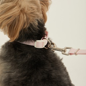 【予約】[ thesallyslaw ] Bailey cushioning collar｜Strawberry Blush