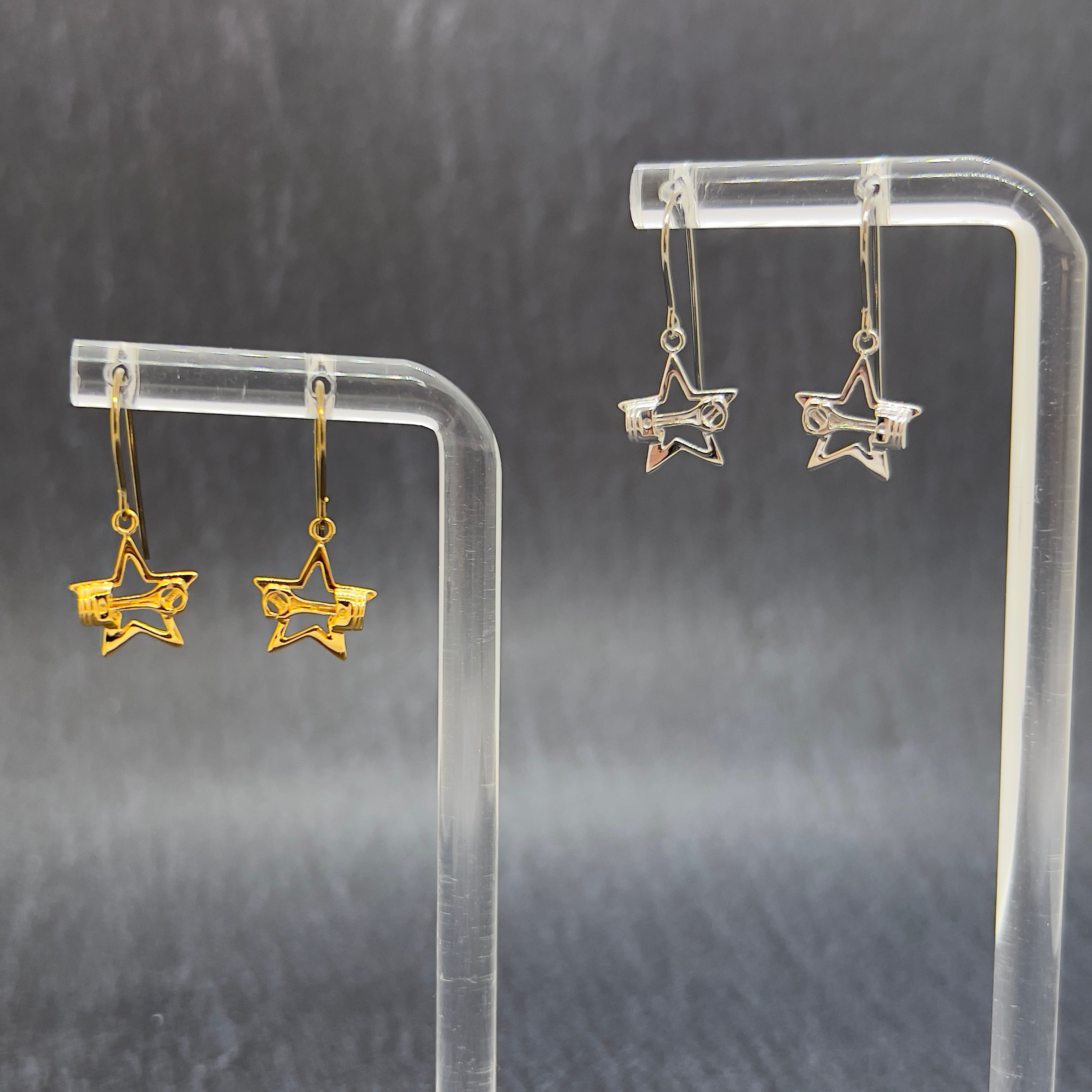 水平対向エンジンモチーフフックピアス スター SV925(シルバー925)金具:チタン