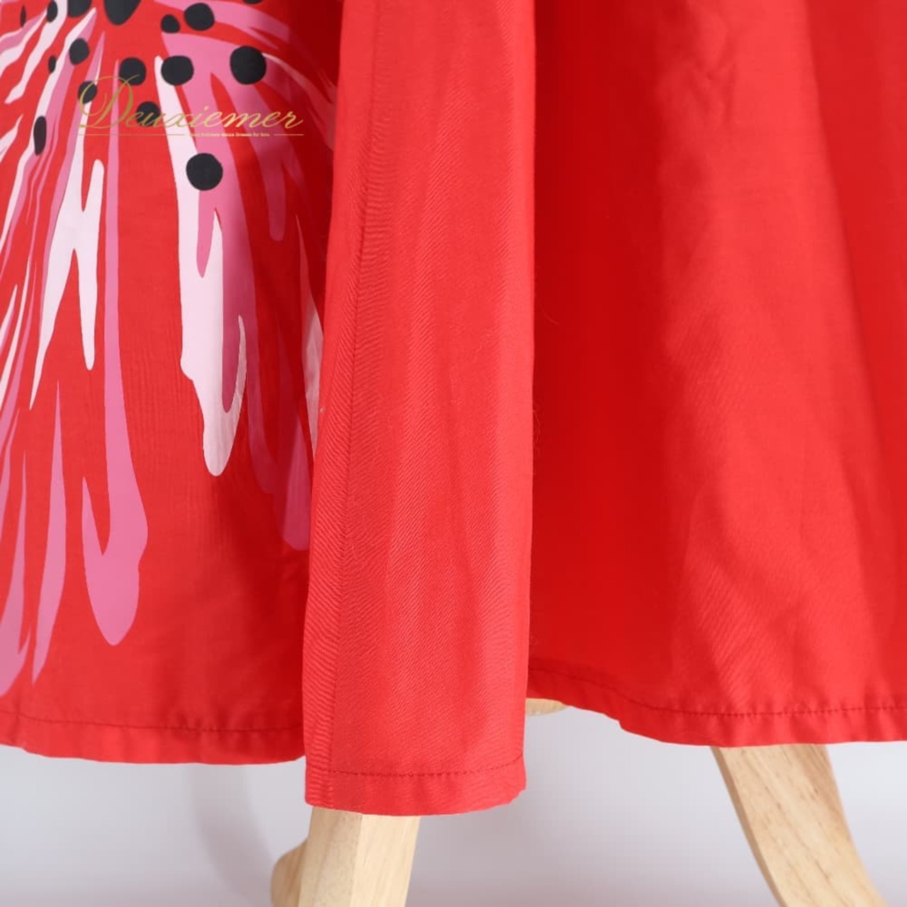 フラダンス 衣装 ALOHA STANDARDS アロハスタンダード ツーピース セットアップ 上下セット レッド系 日本製 ベロア 光沢 ハイビスカス柄 かわいい 華やか 鮮やか 明るい ハワイアン アロハ ハワイアンプリント フラ ダンス レッスン 練習