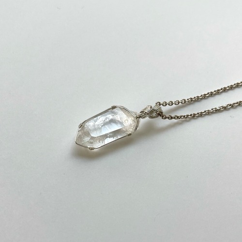 クォーツ　女神巻きペンダントトップ　Quartz pendant 17