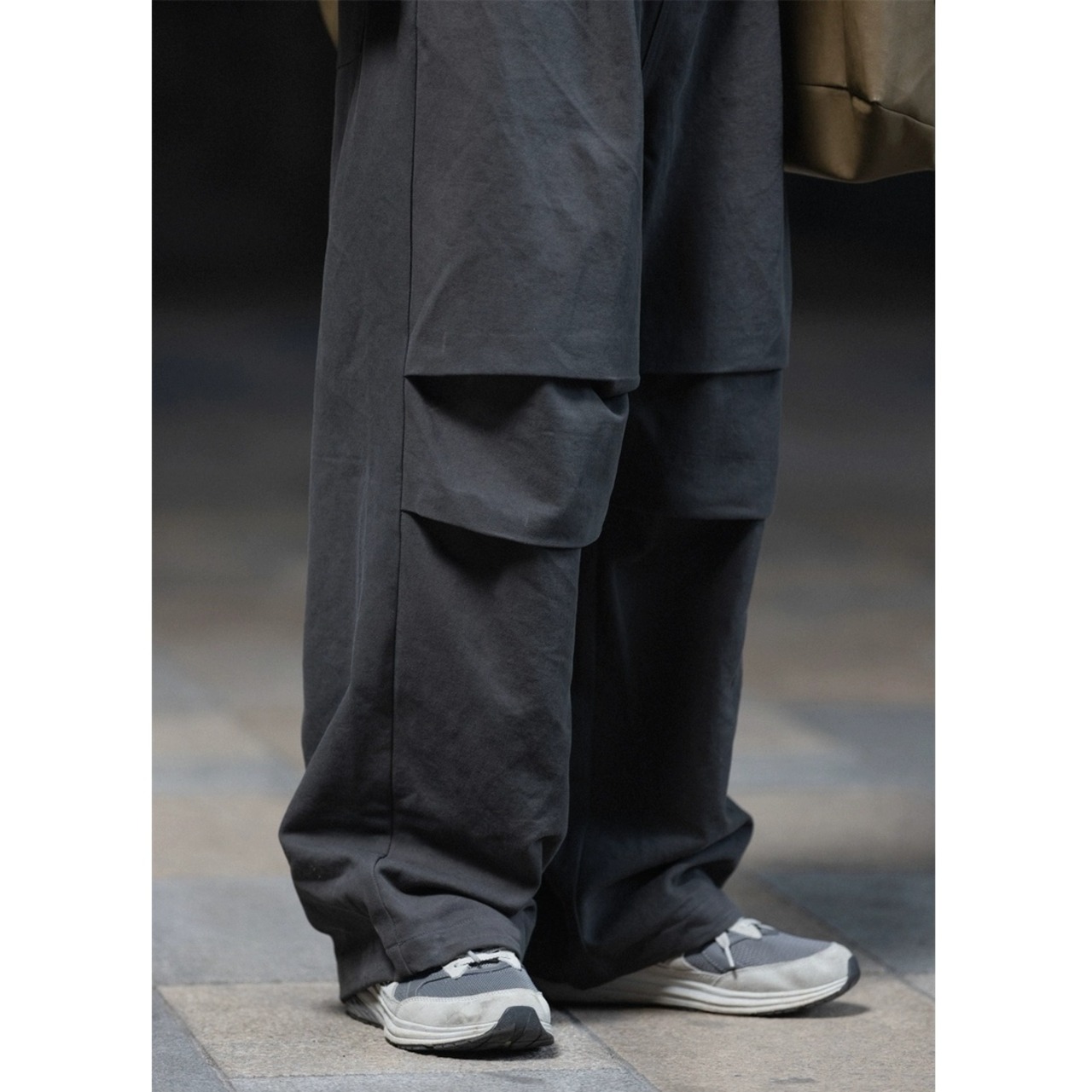 Two-tuck wide cargo pants 0197 - 4