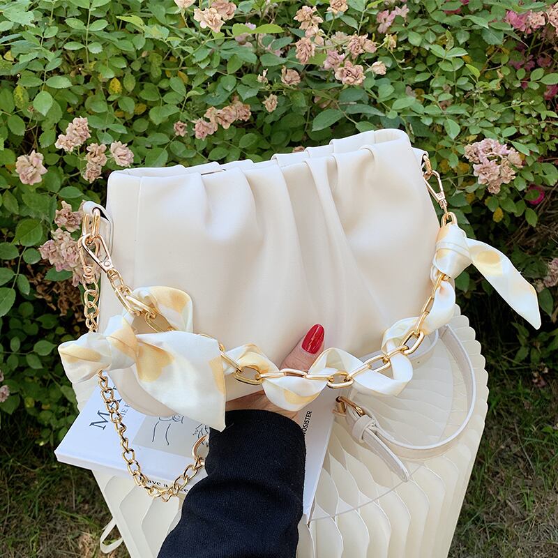 サマースカーフ チェーン レッド 夏物 シルク メッセンジャーバッグ Tiancai_Wing_Bag51945694085