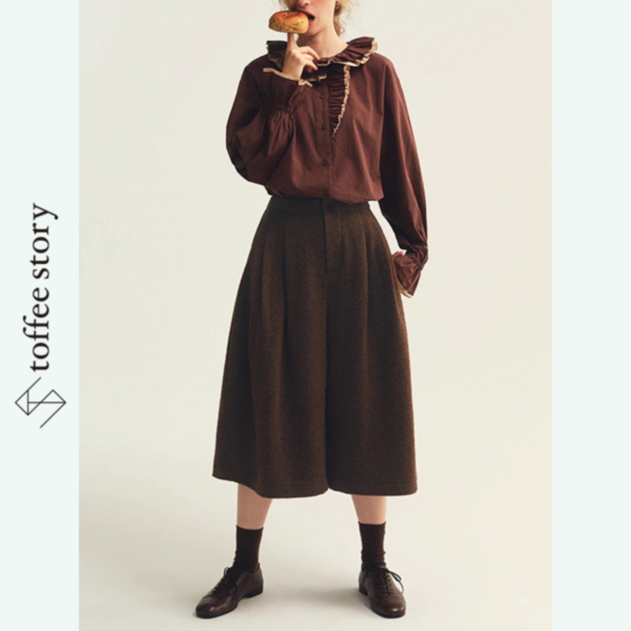 【2color】静かな余韻をまとうクロップドパンツ 《P0295》