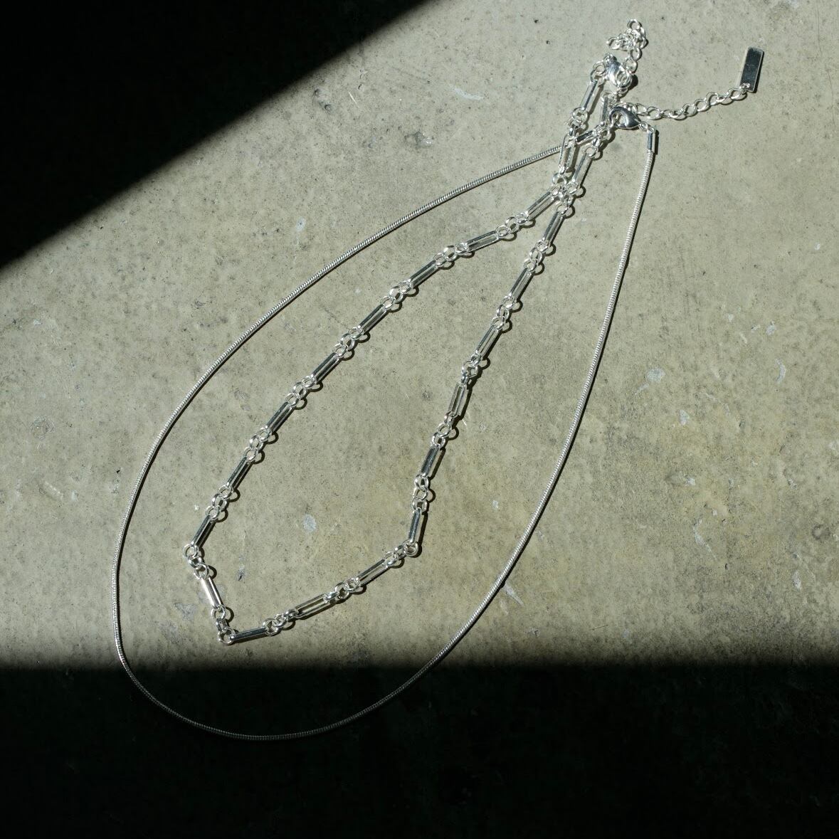 【 AgAwd 】ダブルチェーンネックレス