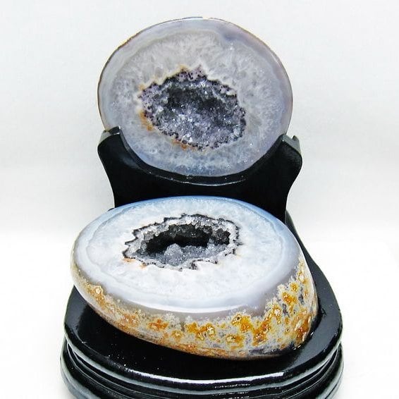 1.7Kg トレジャーメノウ アゲート ジオード 台座付属 一点物 175-1569