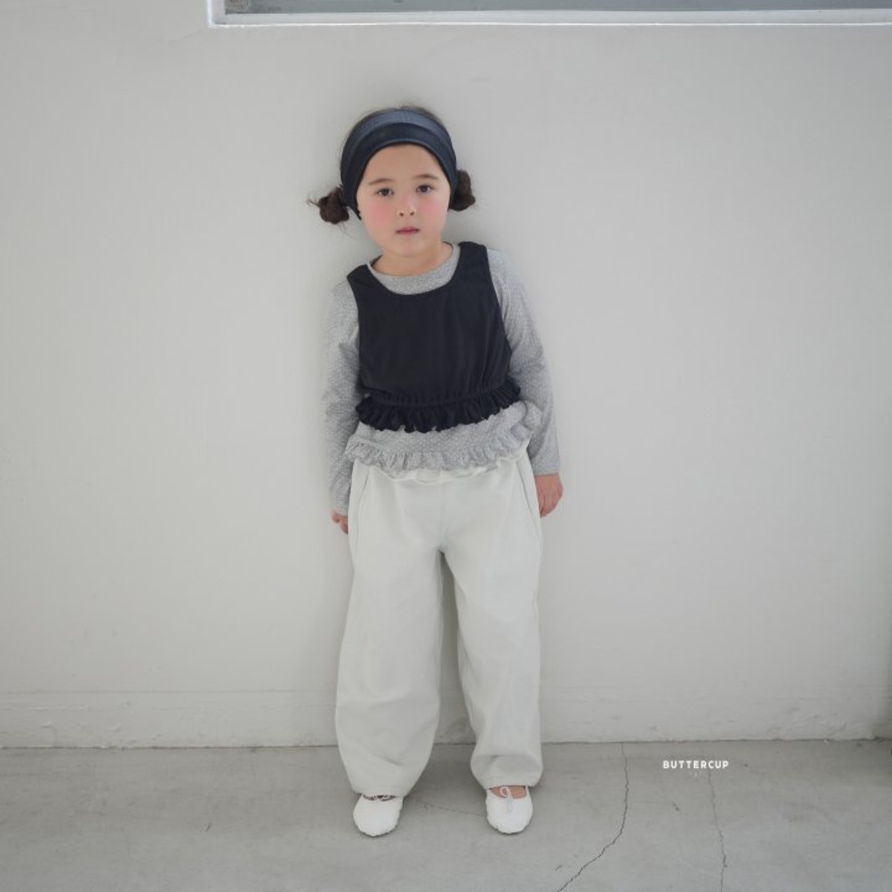 [BUTTERCUP] Eyelet frill top / [버터컵] 아일렛프릴탑