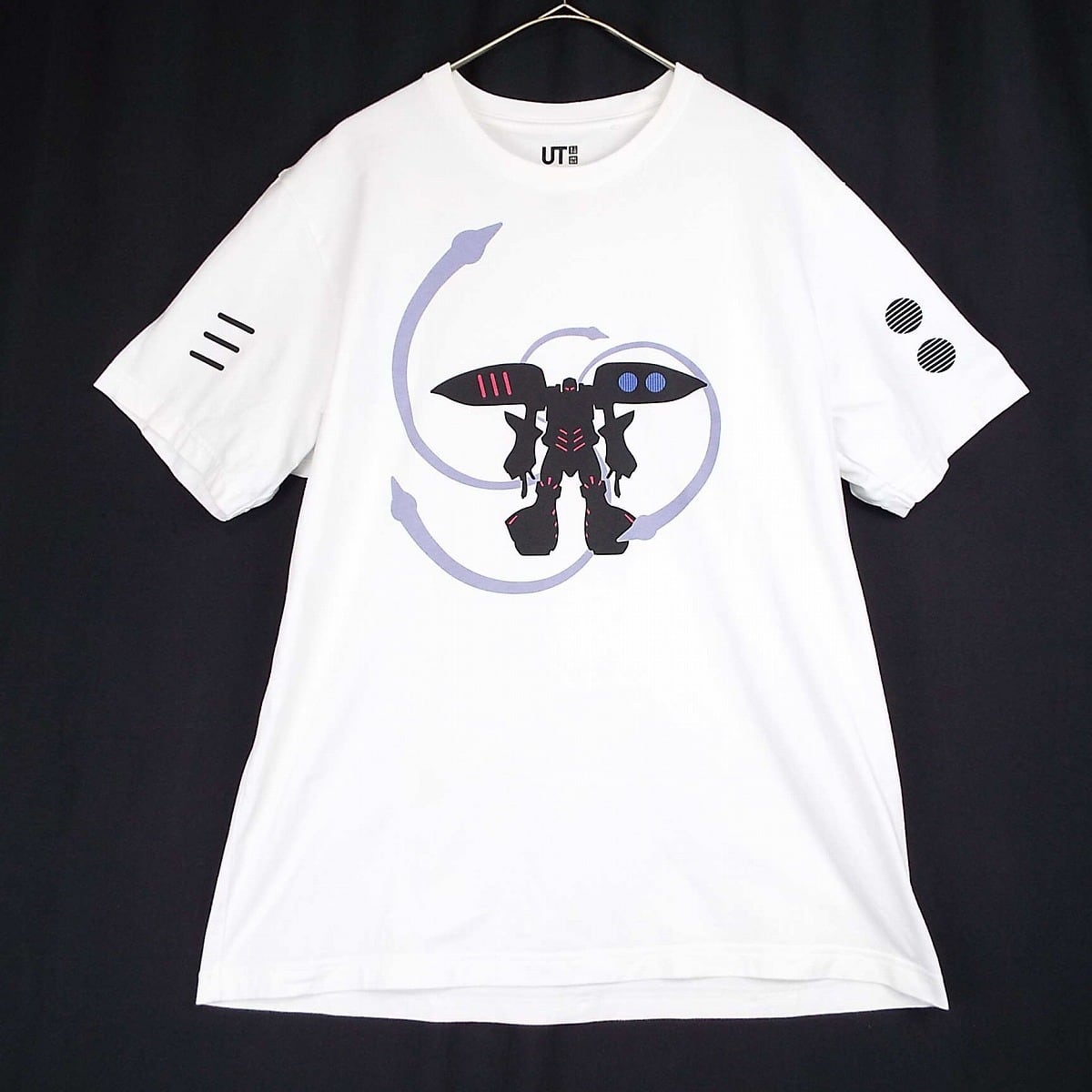 新品 機動戦士ガンダム 40周年記念 名シーン Tシャツ XL uniqlo