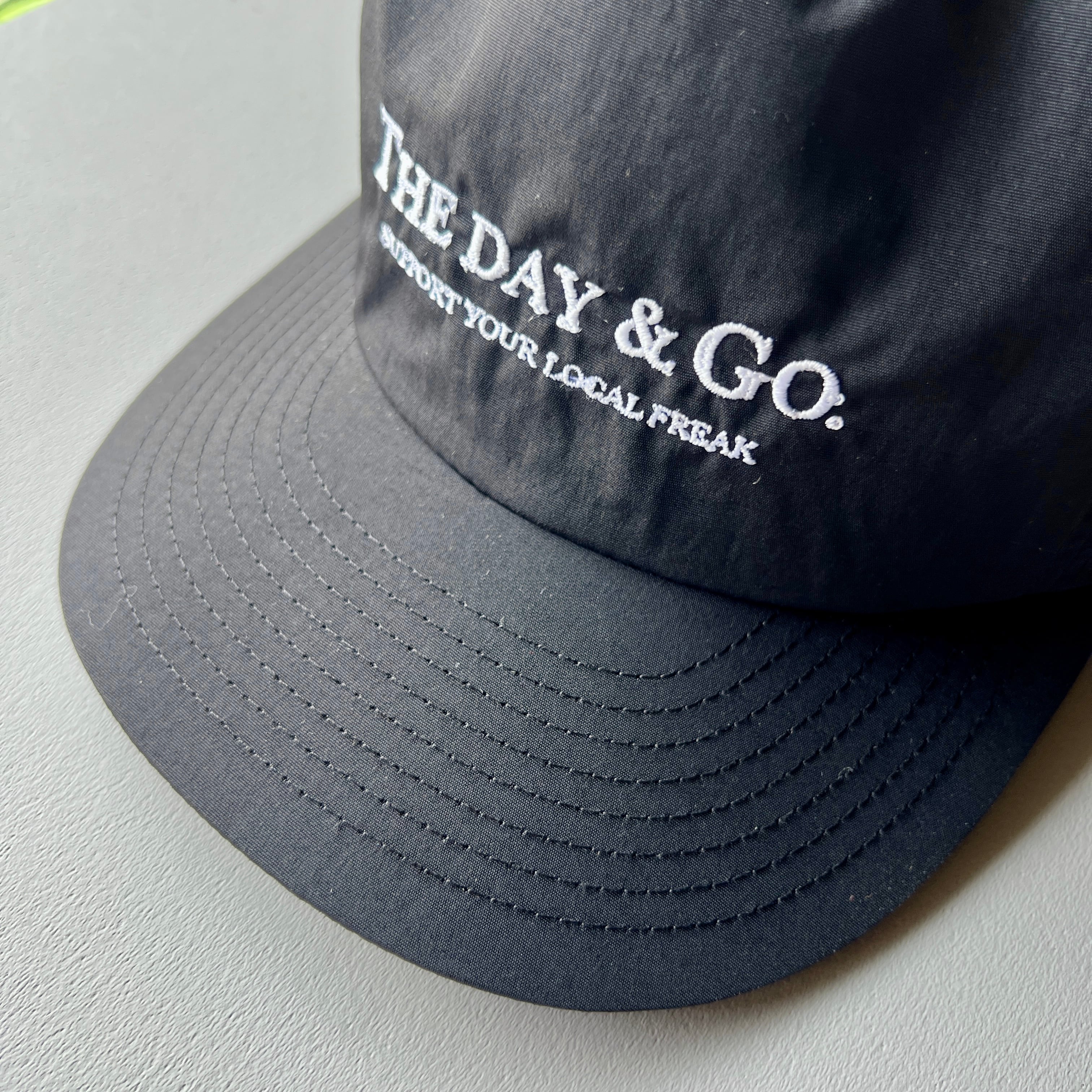 OVER THE DAY TOKYO | THE DAY & Go. EMBROIDERY HAPPY SURF CAP