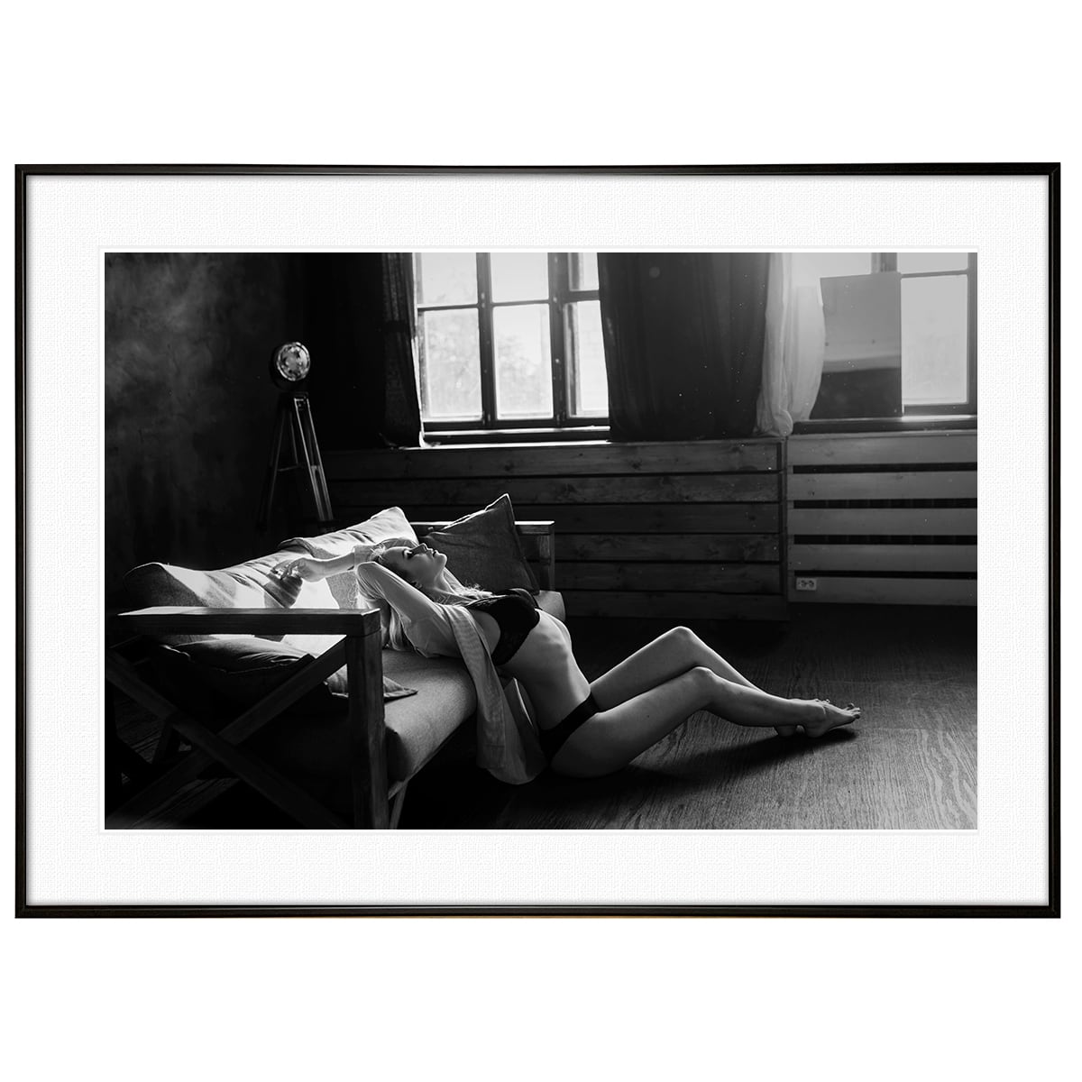 人物写真 下着姿の女性 インテリアアート モノクロポスター額装 AS3710