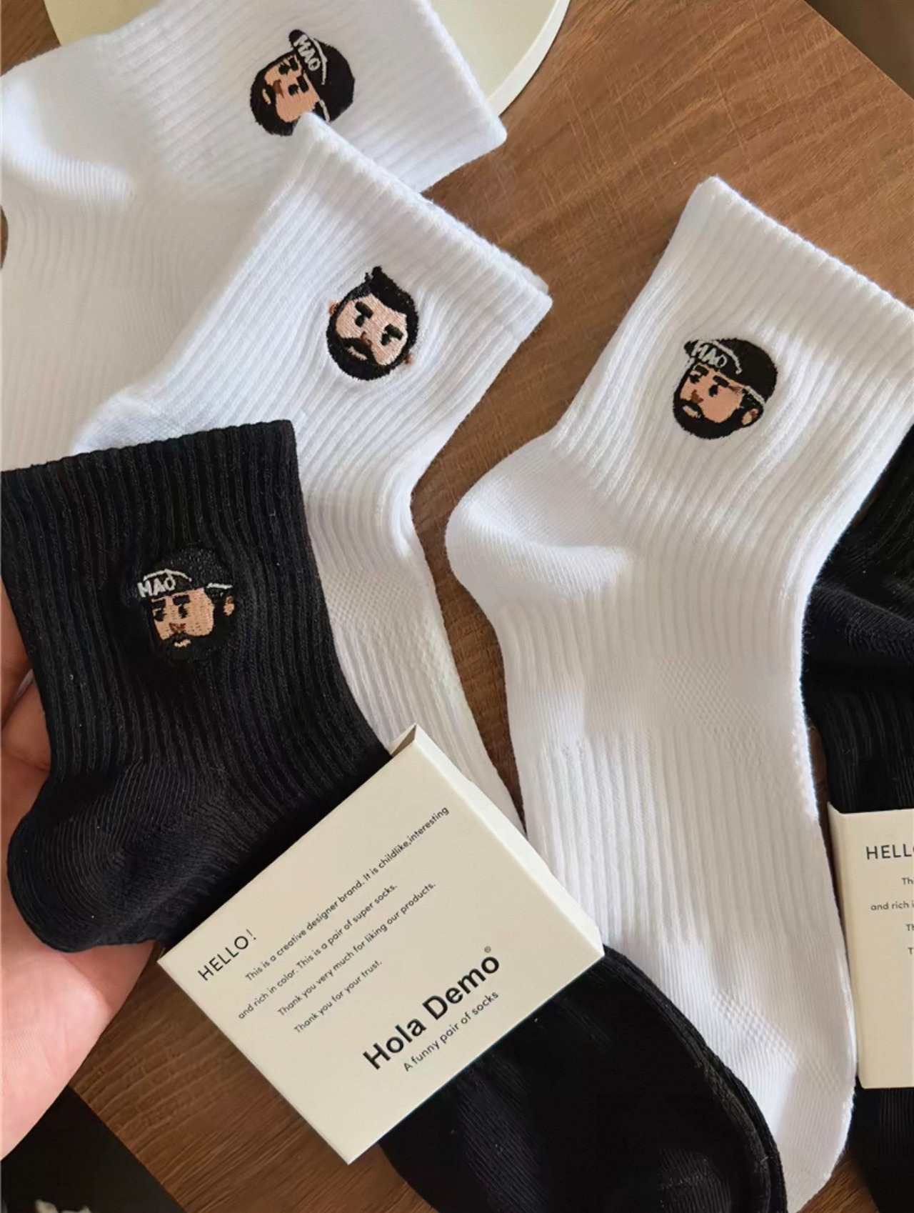 【4足セット】Urban Face Embroidery Socks  アーバン フェイス エンブロイダリー ソックス