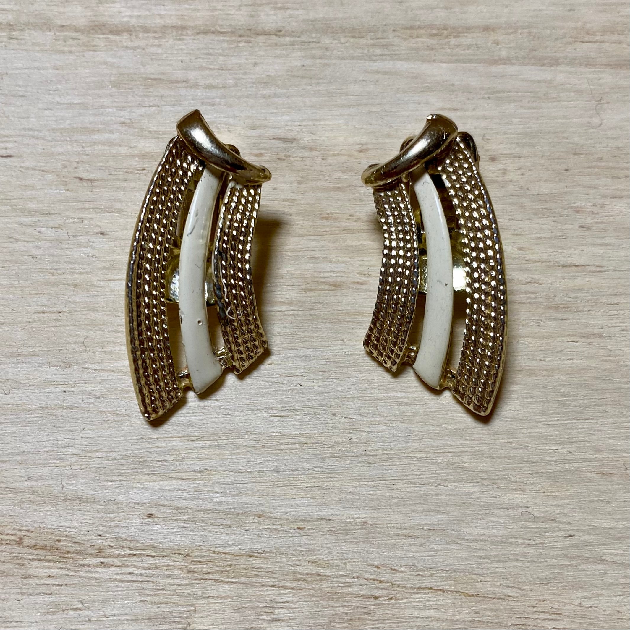 60〜70年代 ヴィンテージ イヤリング ゴールド×ホワイト レディース　アクセサリー　アメリカ製　70's 80's Usa Vintage  Earring | ROGER'S LADIES ロジャース レディース powered by BASE