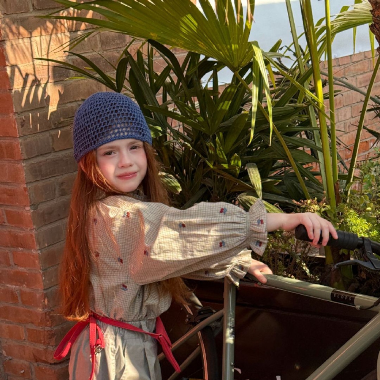 春チューリップ刺しゅうチェック柄シャツ