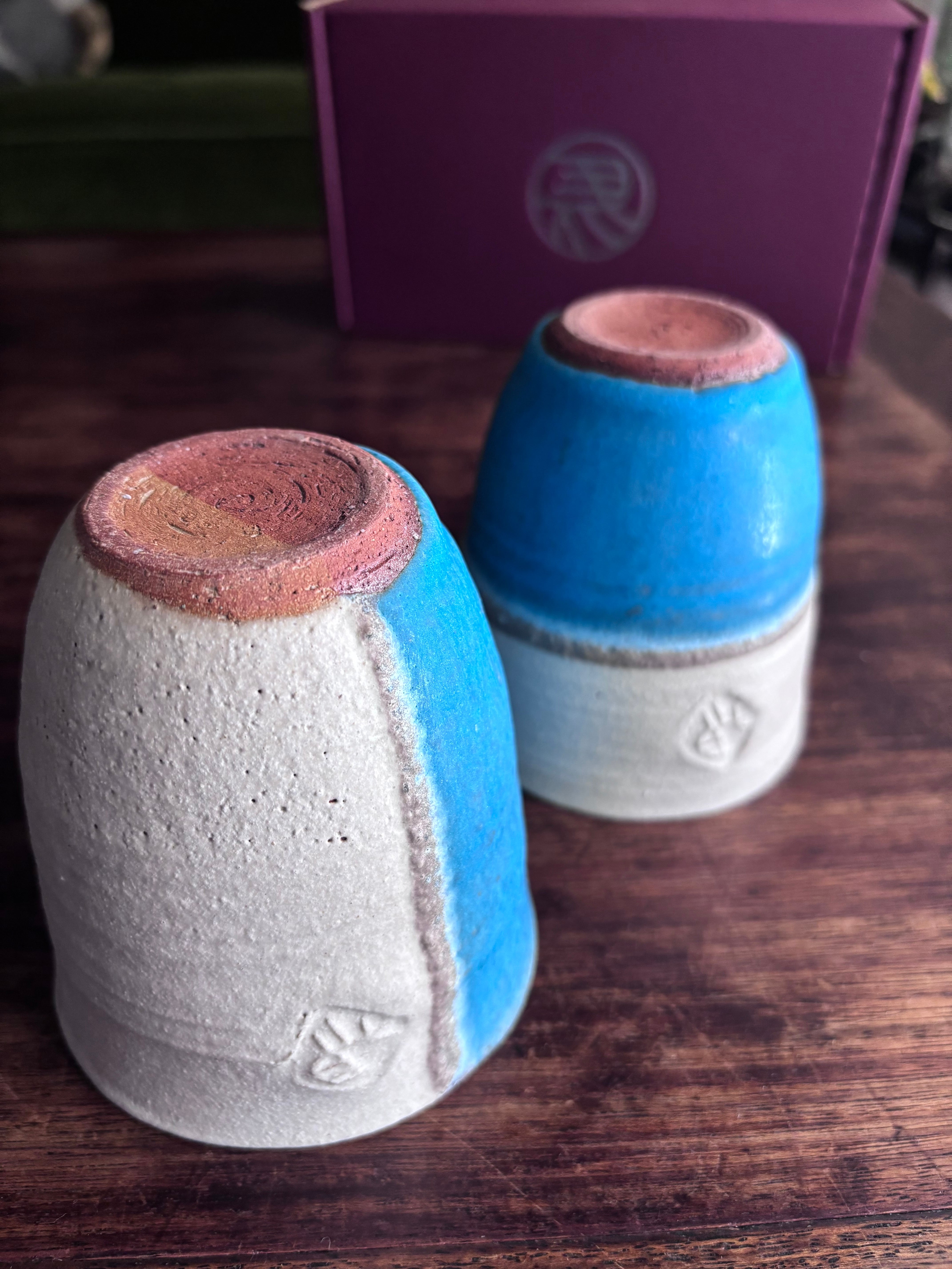 左馬フリーカップ  / レンジ・食洗機可 / ペア フリーカップ セット 左馬 午年 新年 縁起物 干支 和食器 陶器 青　白　コップ ペア 焼酎 カップ 湯呑 お祝い 贈り物 結婚記念日 夫婦 お揃い 還暦祝い 記念日 ギフトセット 退職祝い 結婚祝い 引越し祝い 酒器「コップ 2個 」食器セット ペアセット コップセット ペア湯呑み