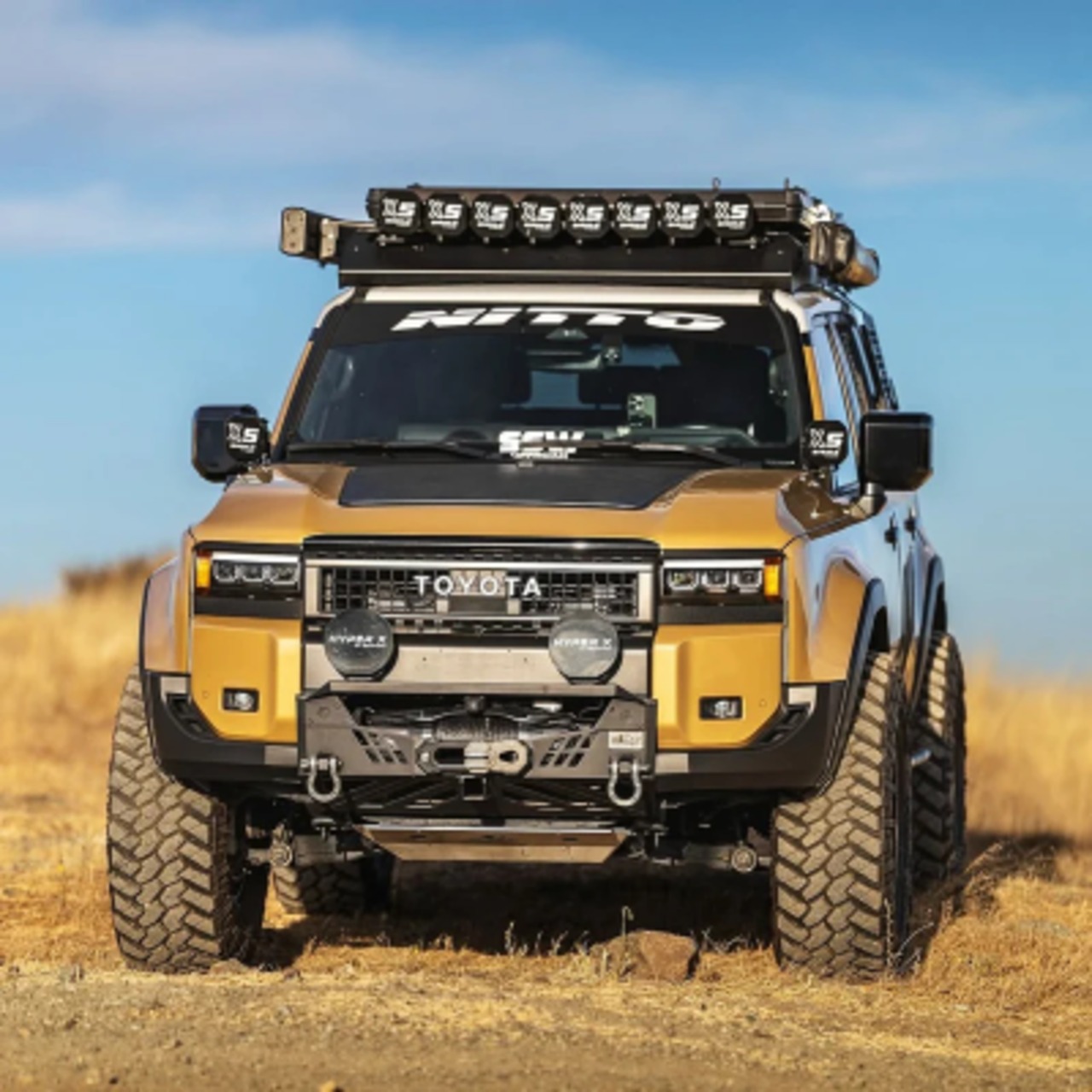 トヨタ ランドクルーザー LC250 (2024年以降) Lensun 115W フードフレキシブルソーラーパネル - 1