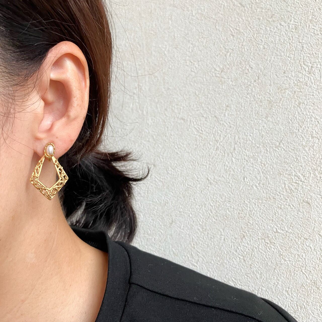 gold & pearl design earring[e-1889] ヴィンテージイヤリング | LEO