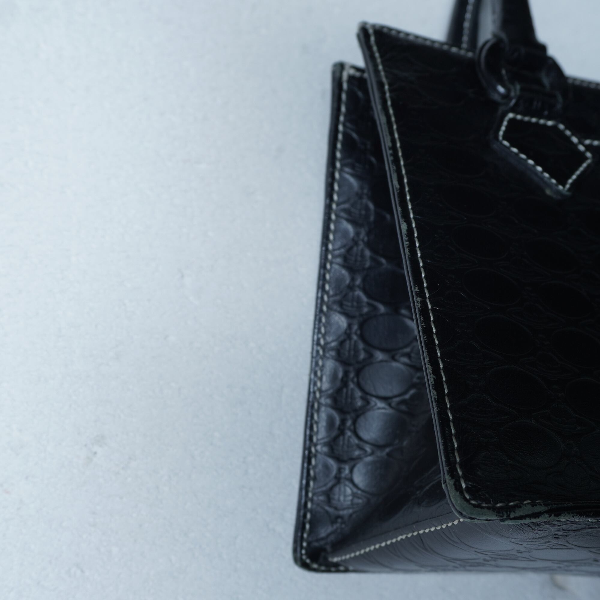 Vivienne Westwood】ヴィヴィアンウエストウッド ”オーブロゴ総柄