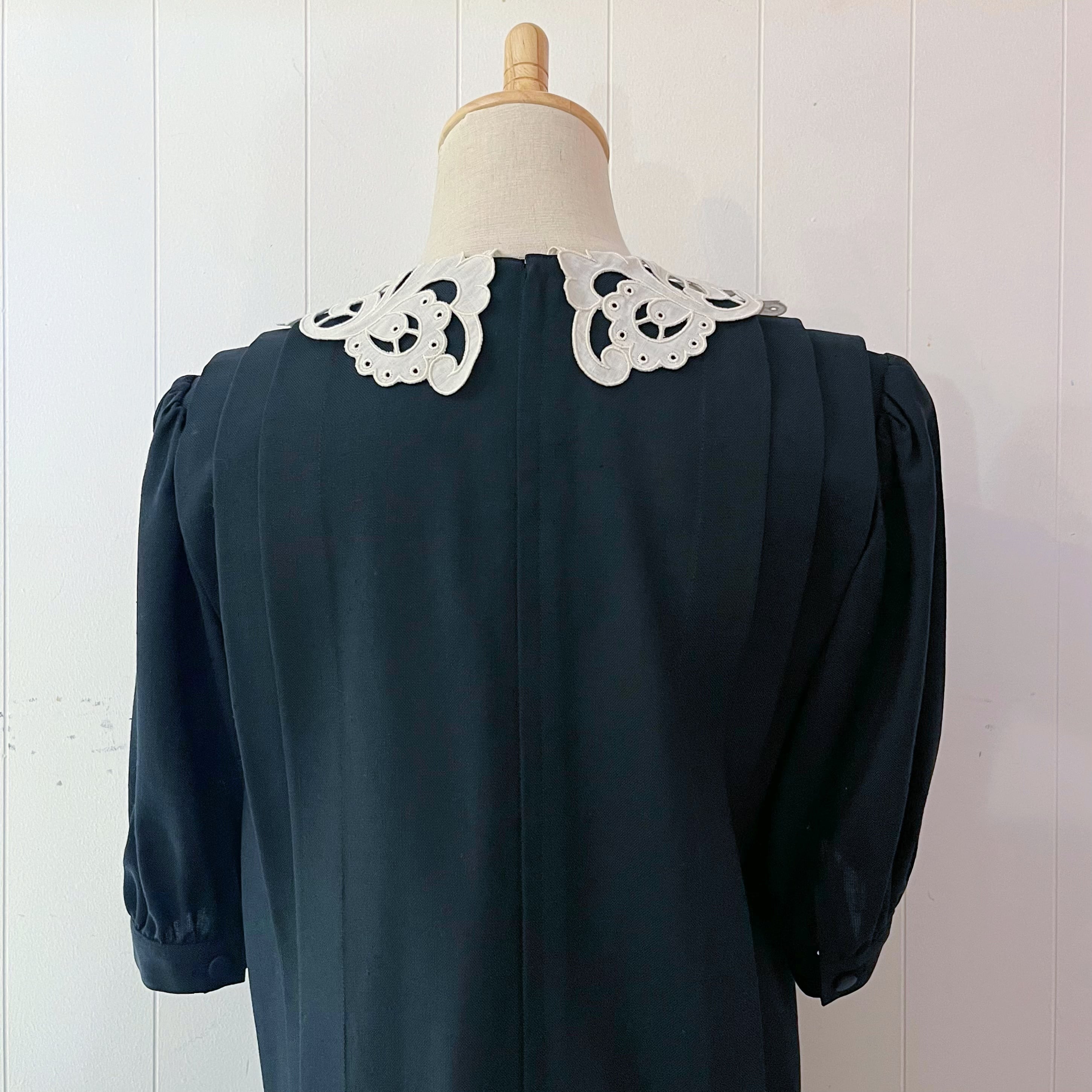 lace collar pleats black one-piece
