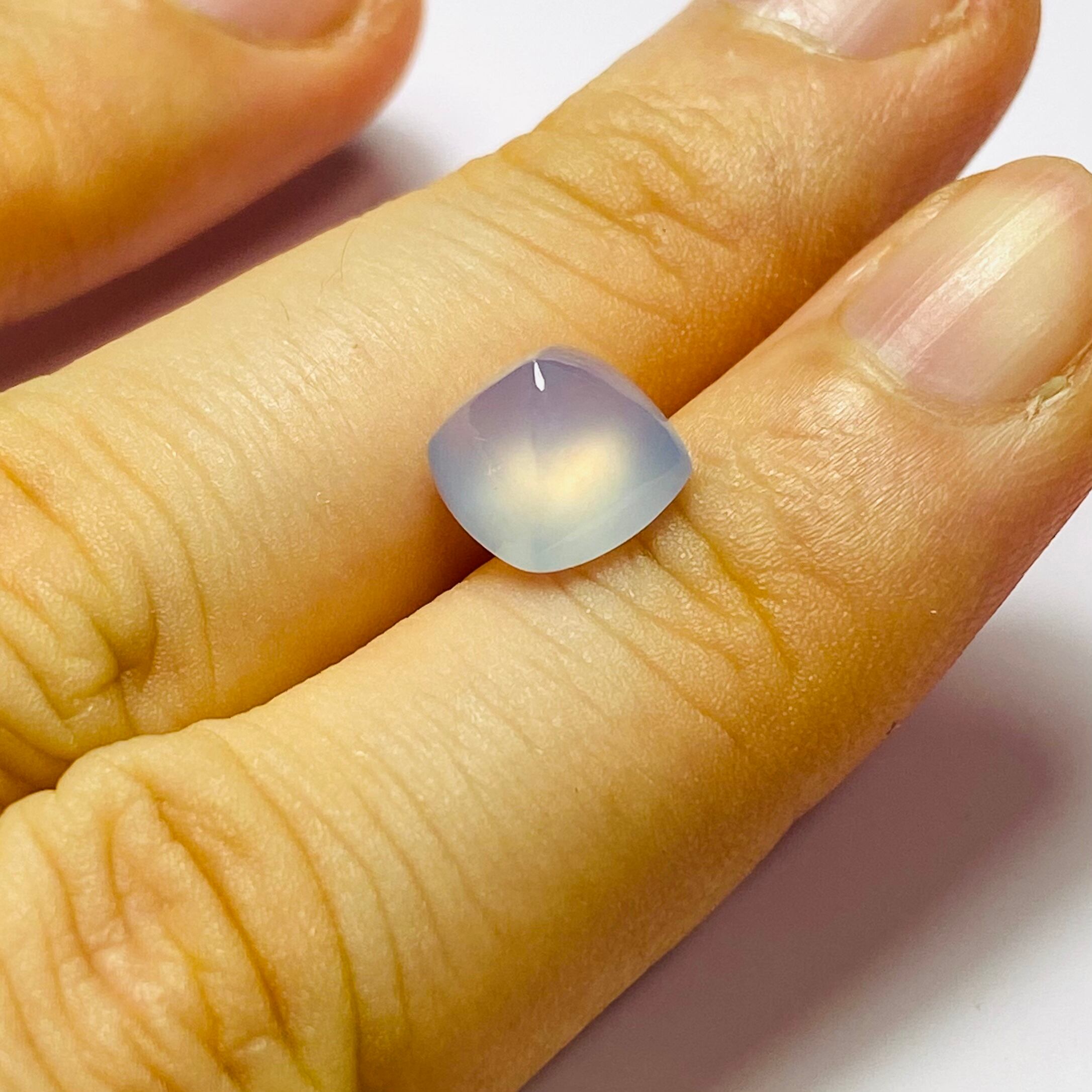 アイスのようなブルーカルセドニー