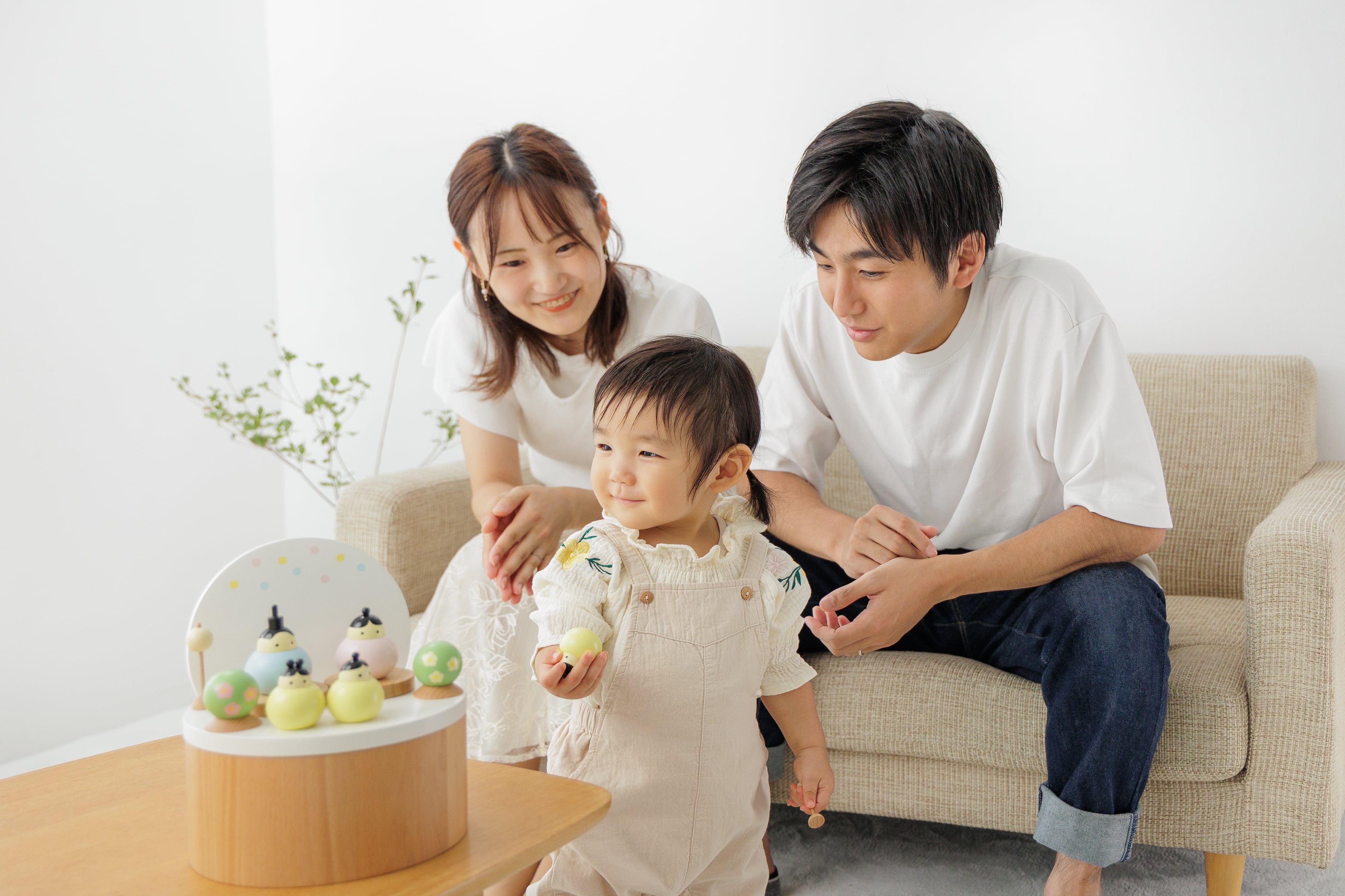 木の雛人形「ころん」 | ニチガン 公式オンラインショップ