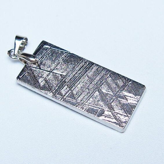 ギベオン ペンダント 隕石 メテオライト 一点物 おまかせ便 112-13464