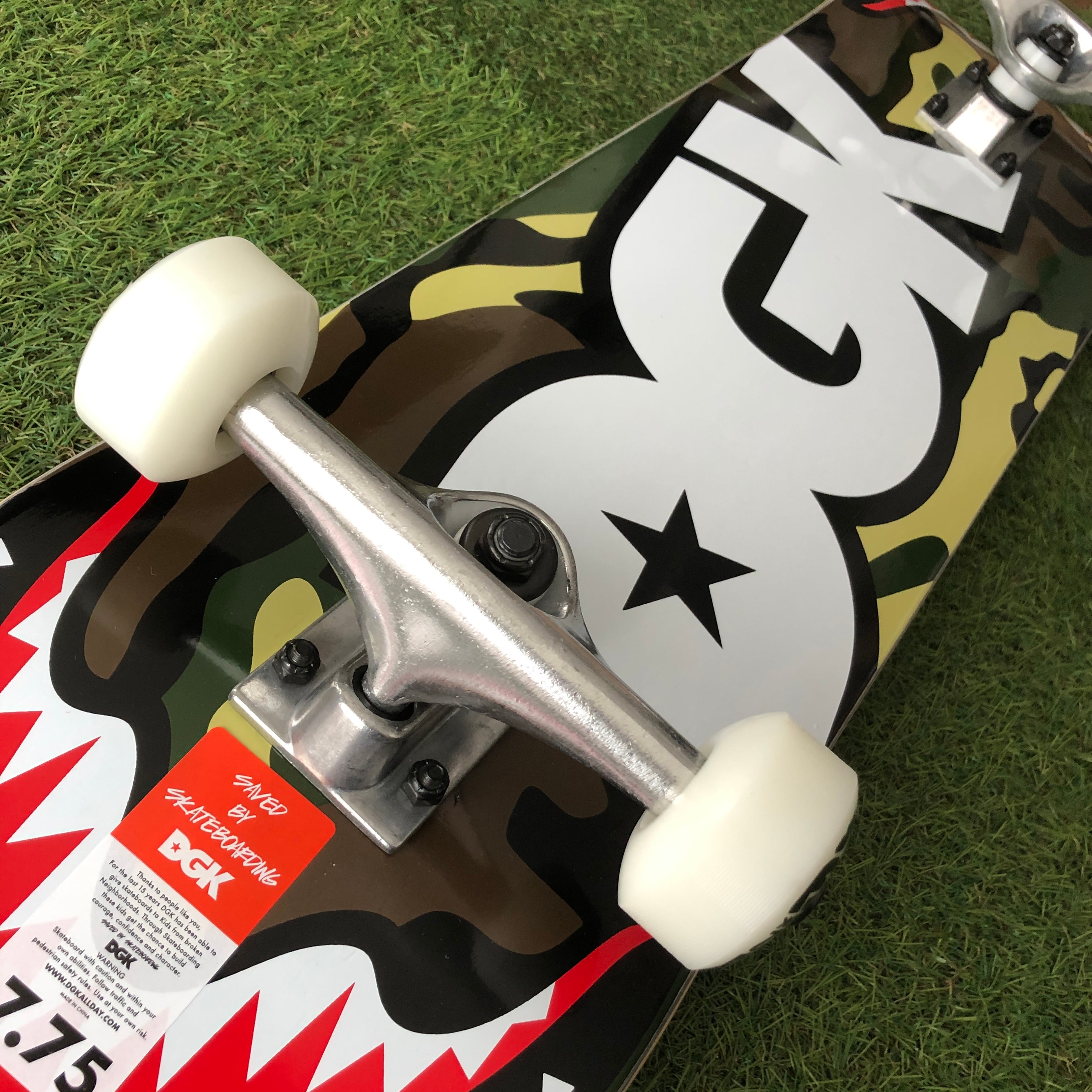 スケートボード 【DGK】コンプリート size 7.75 - その他スポーツ