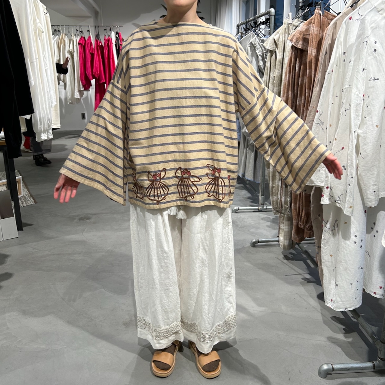 BUNON(ブノン) Hand Print & Dance Embroidery Wide Pullover ストライプ+刺繍 プルオーバー