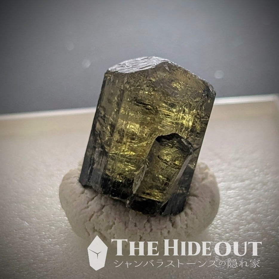 ヒマラヤ産鉱物原石標本012 ジャジャコット地区産ドラバイト（苔土電気