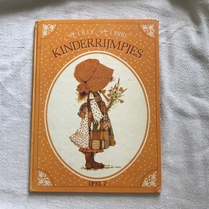 色んな女の子の本