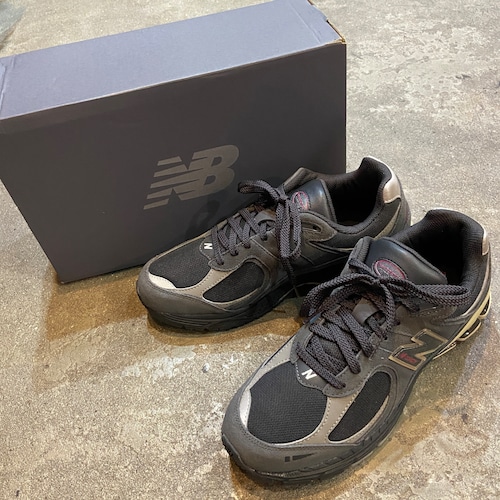 『送料無料』新品未使用品 NEW BALANCE M2002RGV スニーカー 27cm