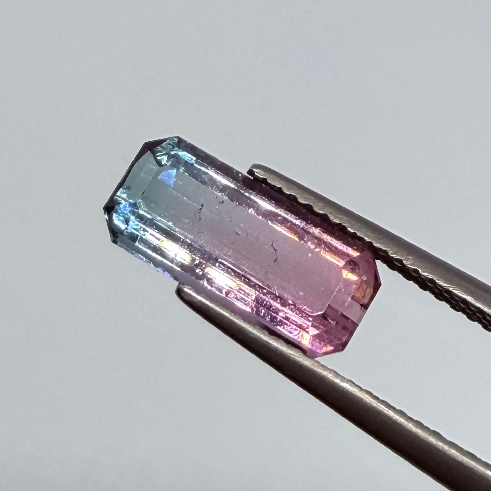 春らしいバイカラートルマリン