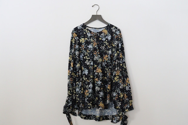 the last flower of the afternoon bow-cuff flare blouse