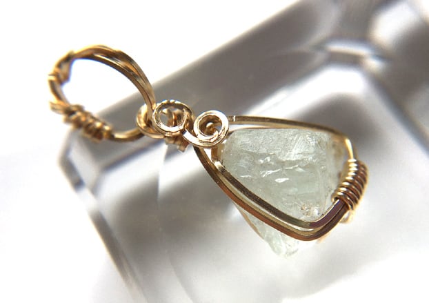 高波動 フェナカイト ペンダントトップ高品質◇ロシア産証明書付き