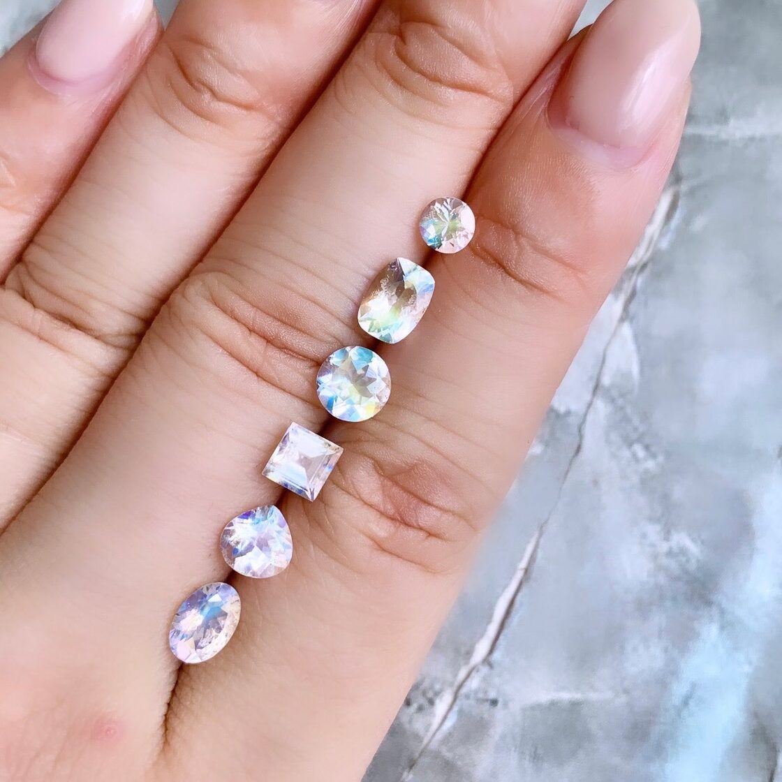 アンデシンラブラドライト 0.645ct 5×5mm マラウイ産 レインボームーン  