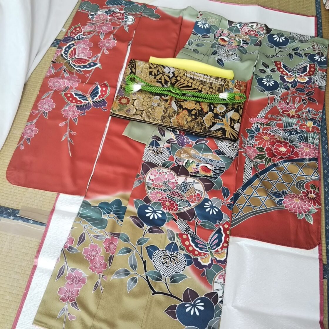 縮緬地 京紅型 振袖 （刺繍衿正絹長襦袢付き） | Pay ID
