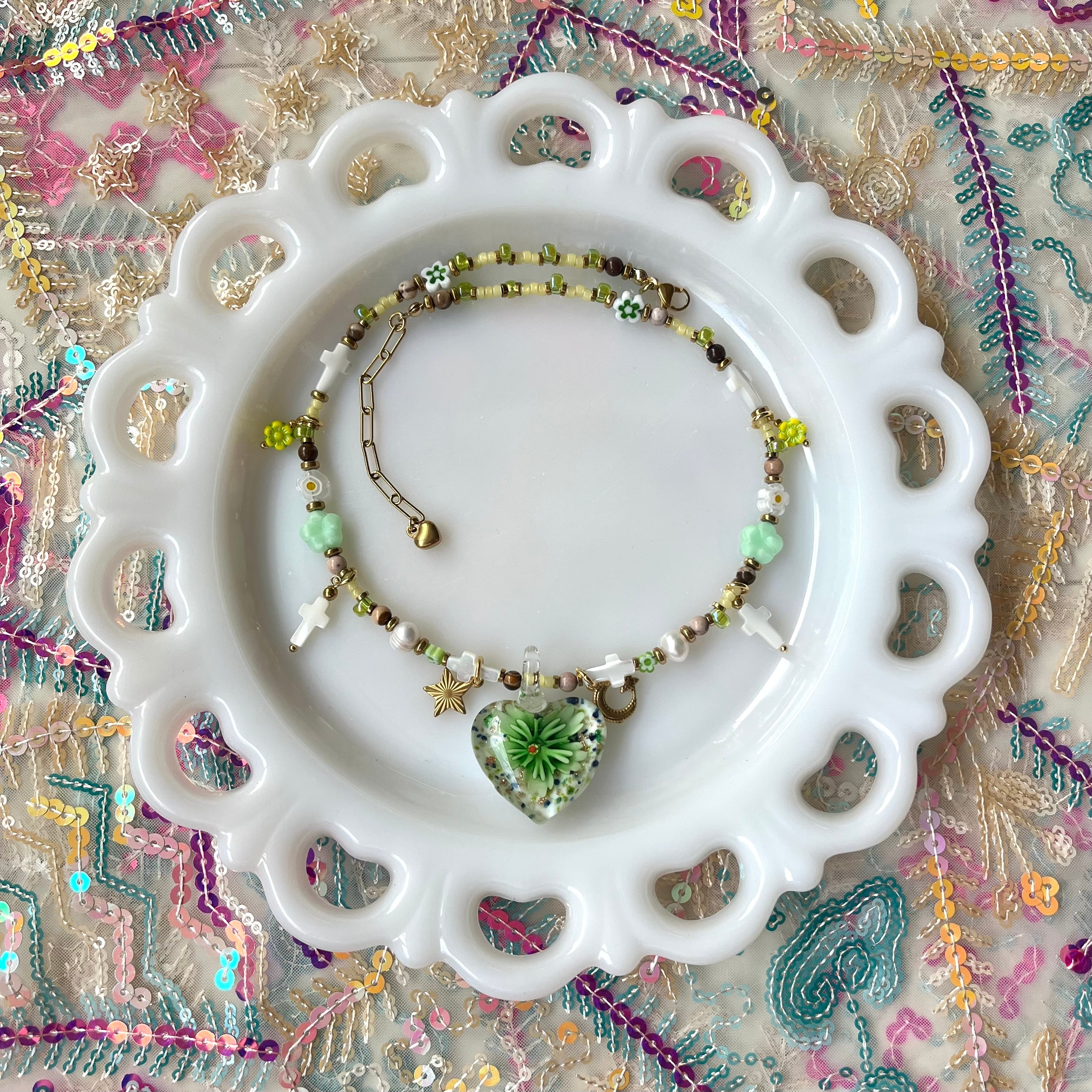 Glass Heart Floral Necklace gr | DISCOTECA