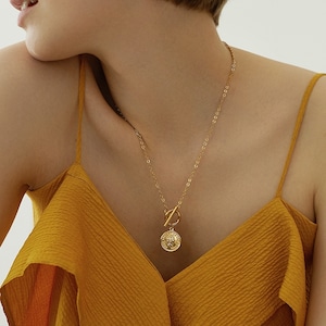 Gold Coin Necklace KRE1674
