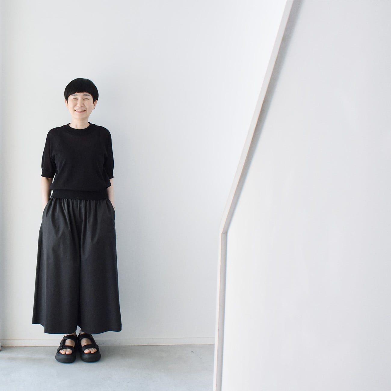 半袖丸首サマーニット：黒［NT63HSBK］ | skep-online shop