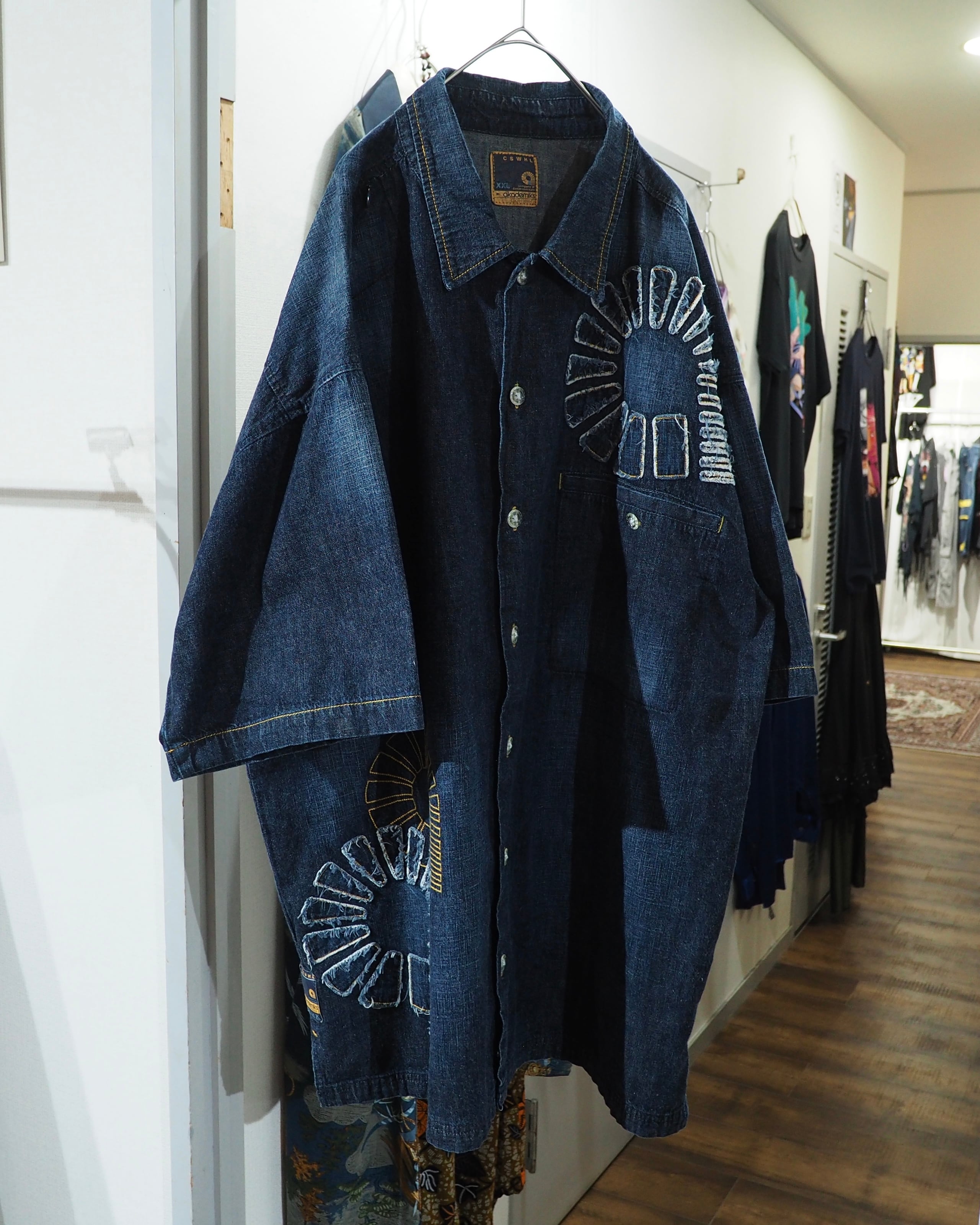" akademics " Ammonite Logo Embroidery vintage Over silhouette SS Denim shirt