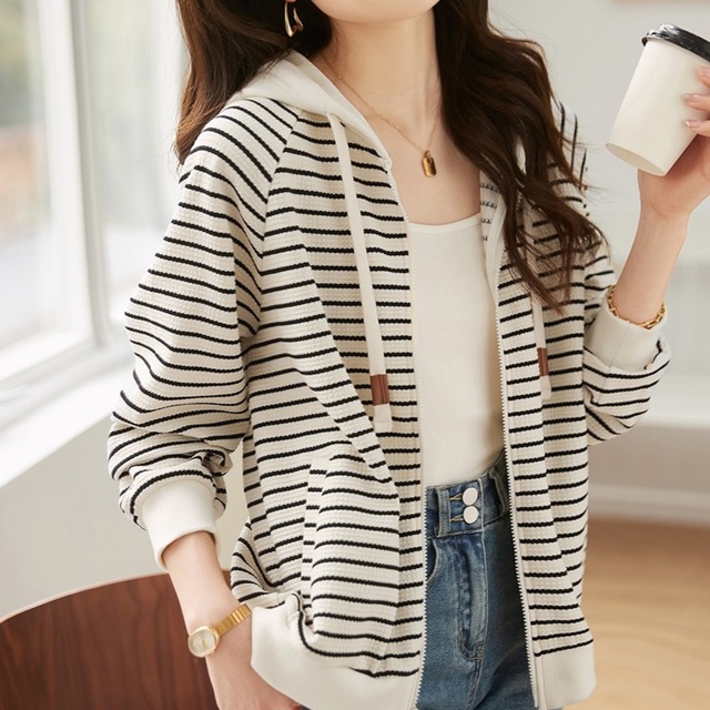 ボーダー フーディー パーカー 250514