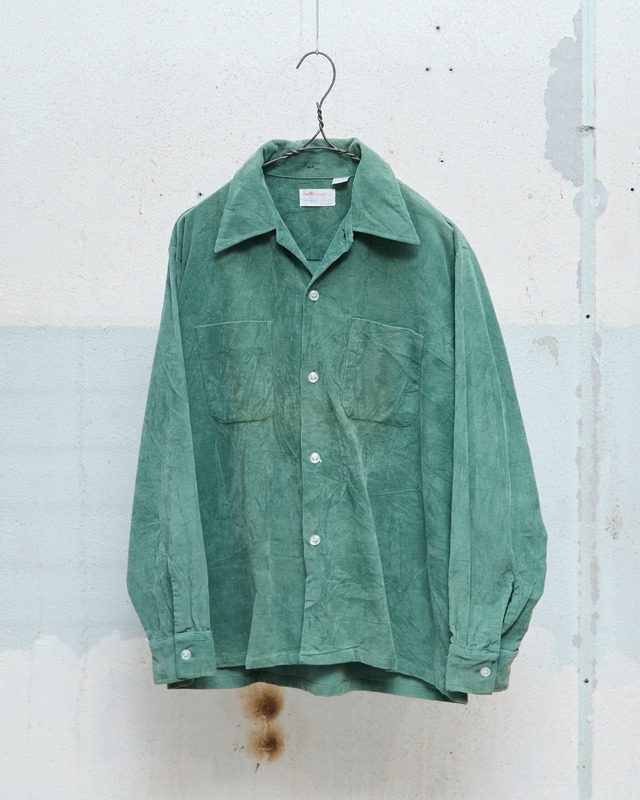 old faded green fine-wale corduroy open collar shirt / Made in BRITISH CROWN COLONY OF HONG KONG