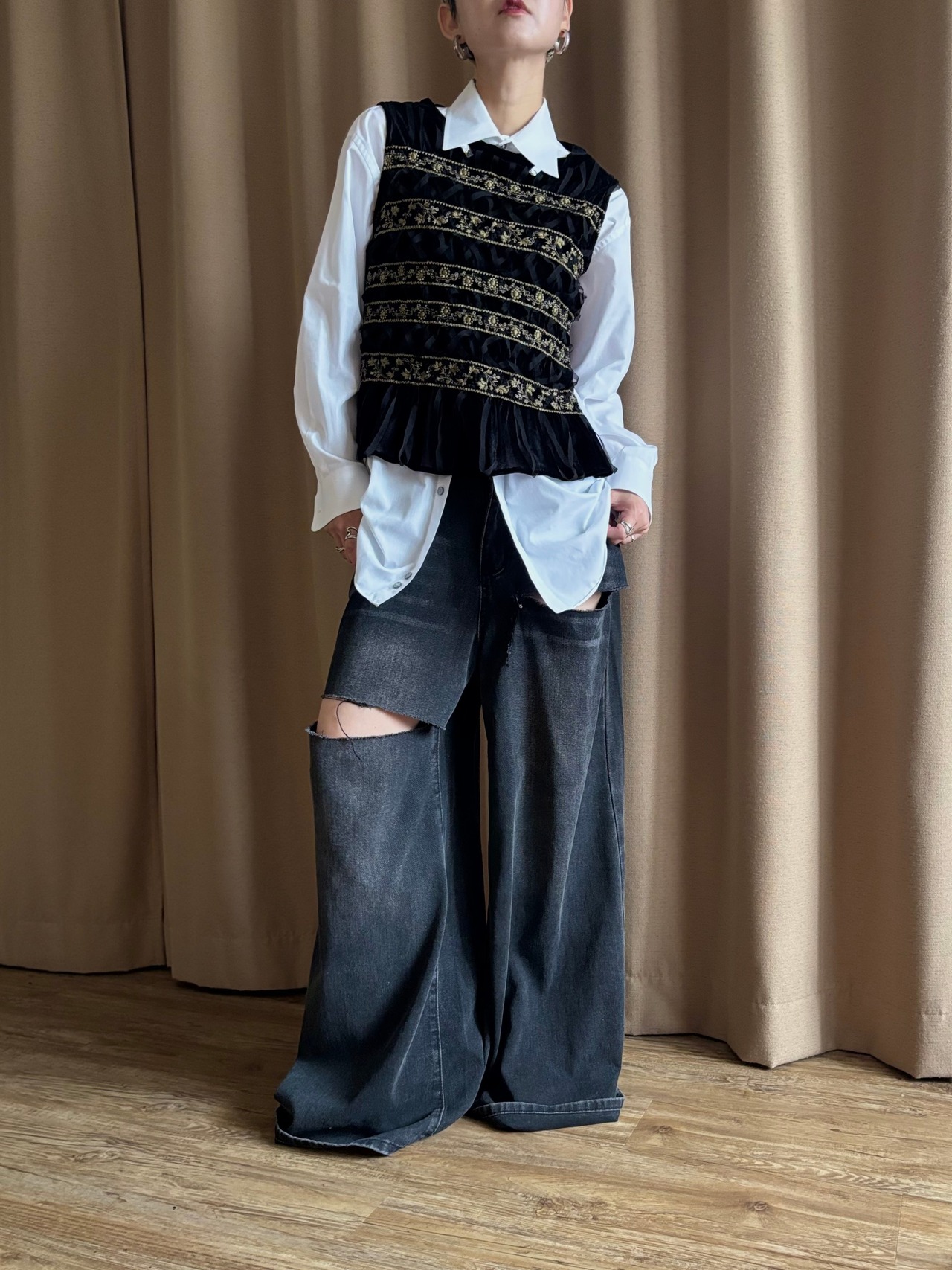 black velour sleeveless tops-5029-10