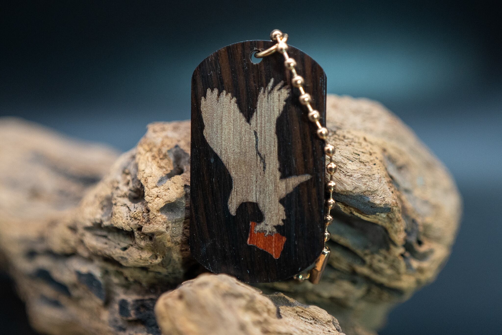 【芳醇な艶と響き】 グラナディラ ドッグタグ 鷹と肉