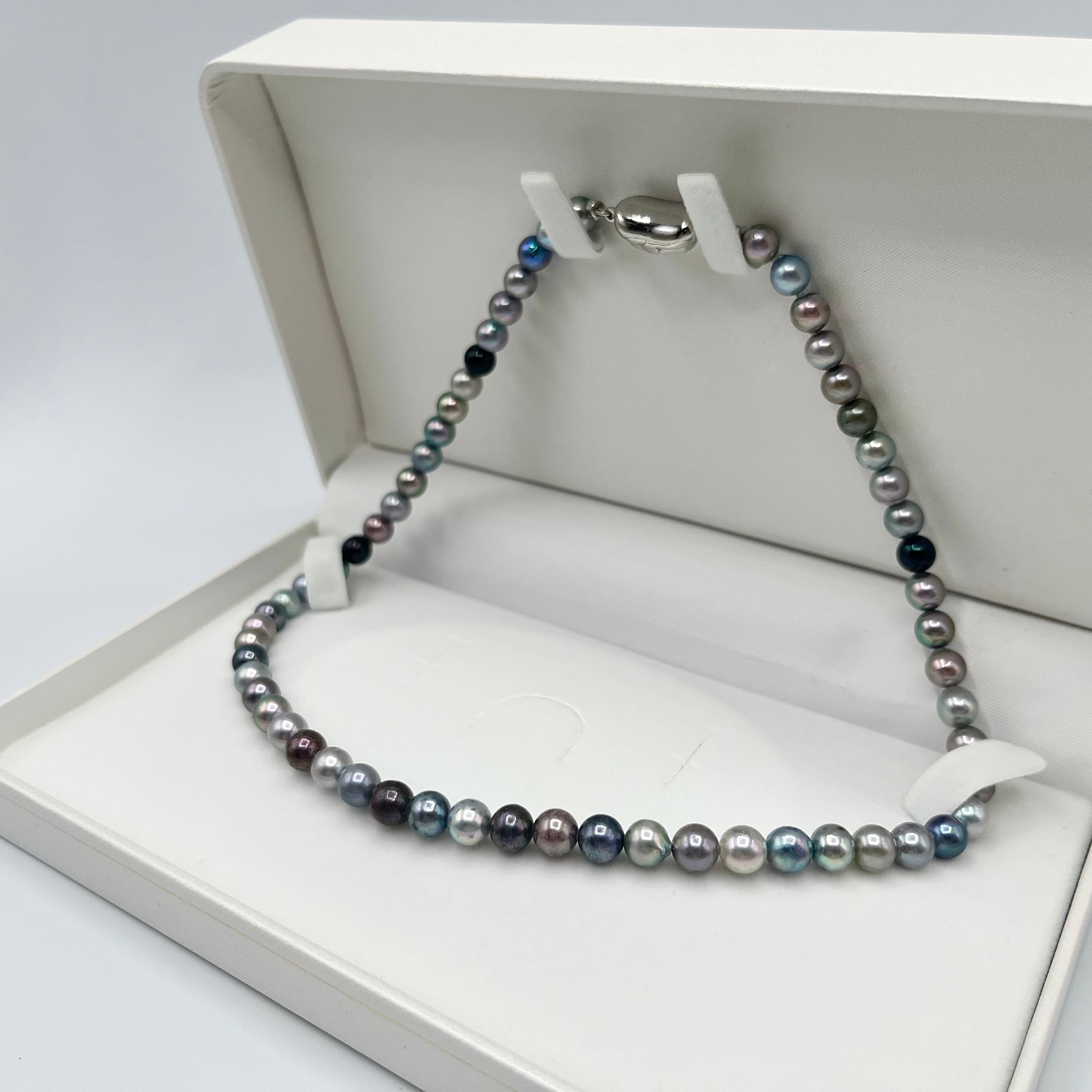 アコヤ真珠染めマルチカラーネックレス 6.5-7.0mm | OISE JEWELRY